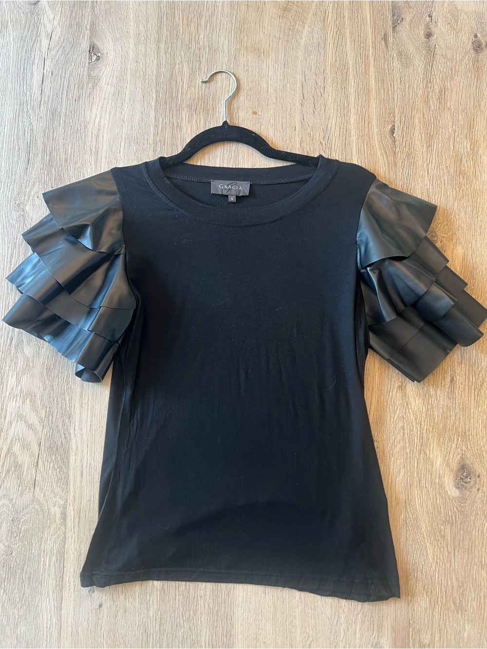 Gracia Black Faux Leather Ruffle Sleeve Statement Top S